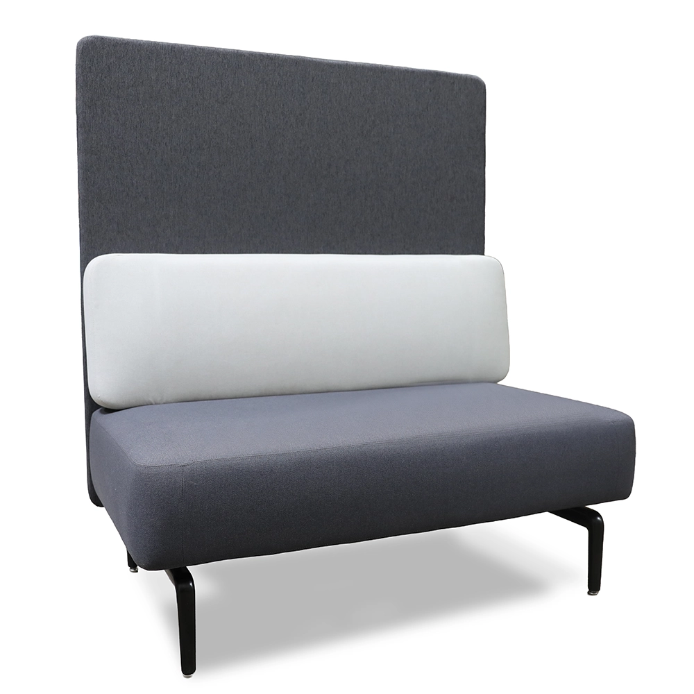 Teknion Banqs with high-screen and black legs