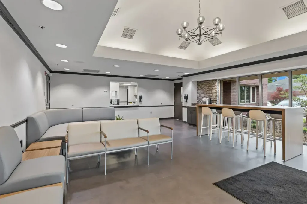 Lobby-16.jpg